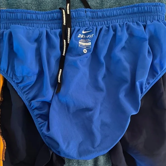 Lot of three Nike running shorts - Picture 6 of 14